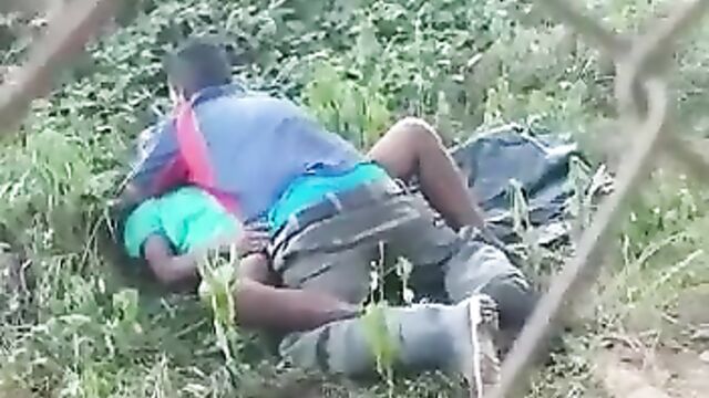 Couple bonking in public get a shower! - 1 image