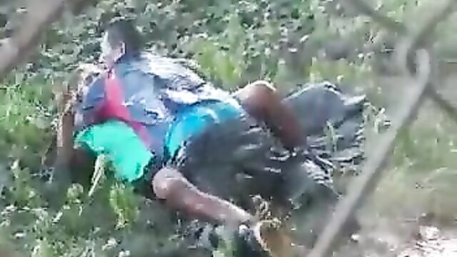 Couple bonking in public get a shower! - 3 image