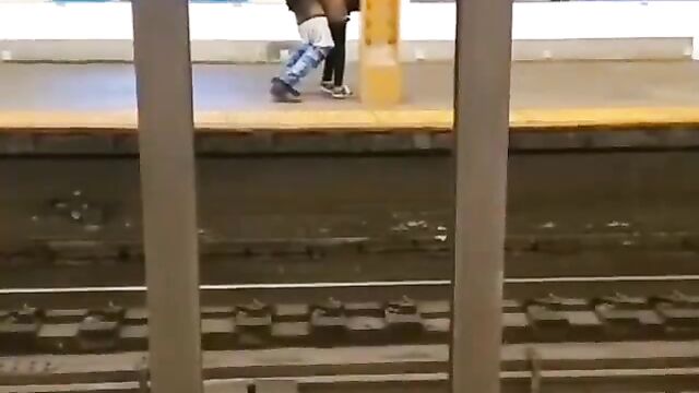 Sex at a train station - 4 image