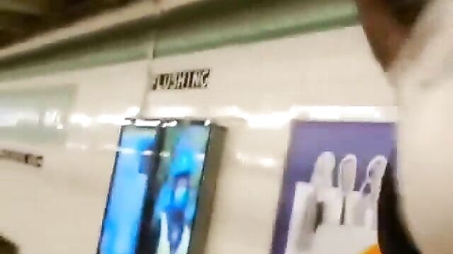 Sex at a train station - 5 image