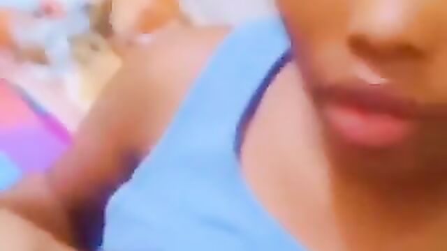 Spoilt school girl caught recording her breasts and nipples to send to her teacher through WhatsApp - 5 image