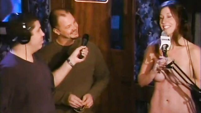 NAKED woman getting interviewed - 1 image