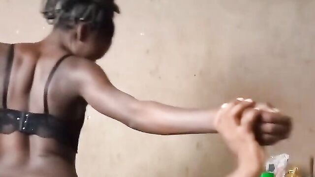 Sex Video of Yahoo Boy eating pussy & ass on IG Live - 5 image