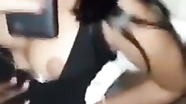 Married man caught having sex with a prostitute in the toilet because his wife is around - 3 image