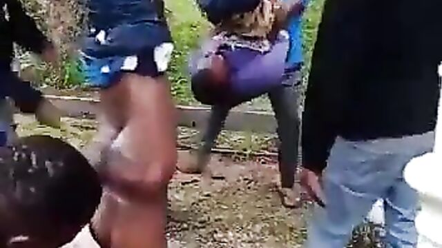 2 thieves stripped naked, hung upside down and beaten in public in South Africa - 3 image