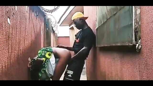 Quickie in the backyard - 1 image