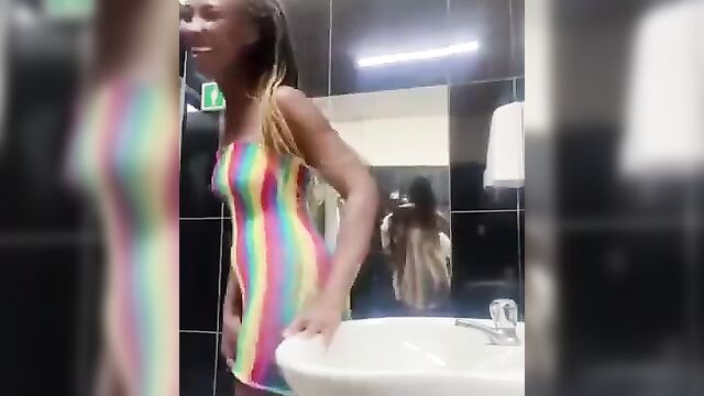 Mzansi whore wilding, showing breasts - 4 image