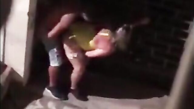 Dude bonking a thot outdoors - 4 image