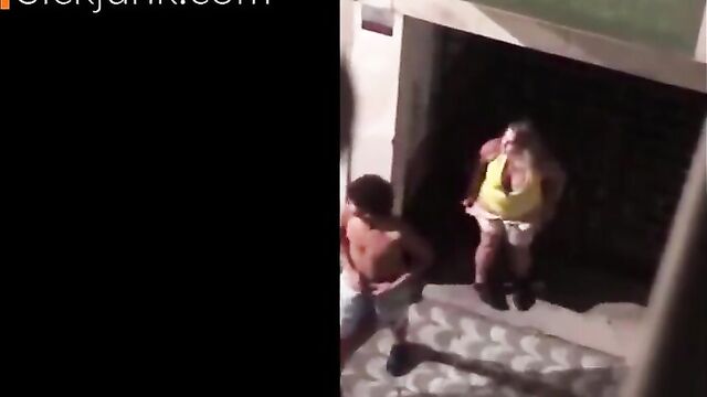 Dude bonking a thot outdoors - 5 image