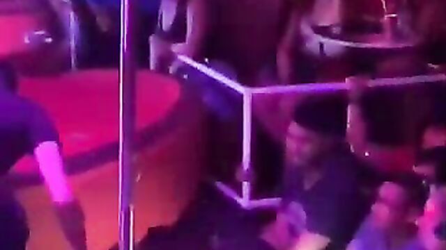 Public sex and nudity at a European nightclub - 5 image