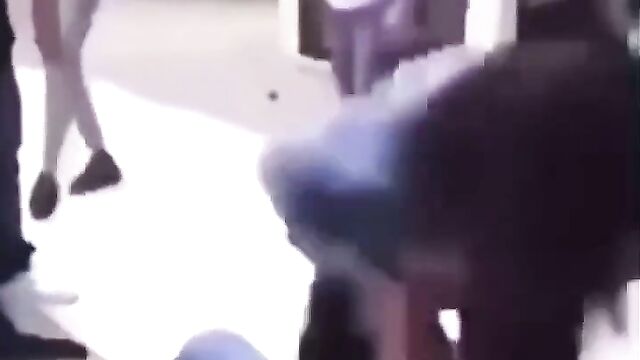 Big breasts exposed as girlfriend fights sidechick in public - 4 image