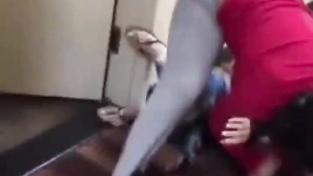Big boobs pop out as chick fights & beats husband’s sidechick - 4 image