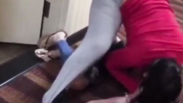 Big boobs pop out as chick fights & beats husband’s sidechick - 5 image
