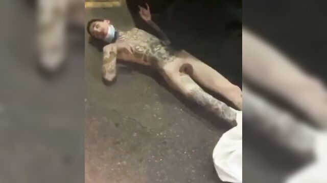 Guy with tattoos gets stripped naked and beat up for stealing - 4 image