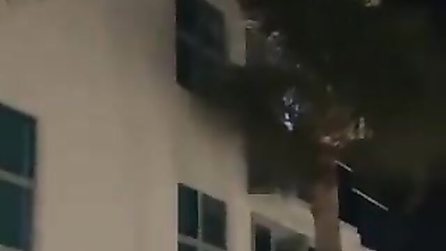 Sidechick climbs down 5 floors from man’s balcony after his wife caught them cheating! - 3 image