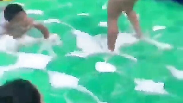 Best naked game to play in public - 3 image