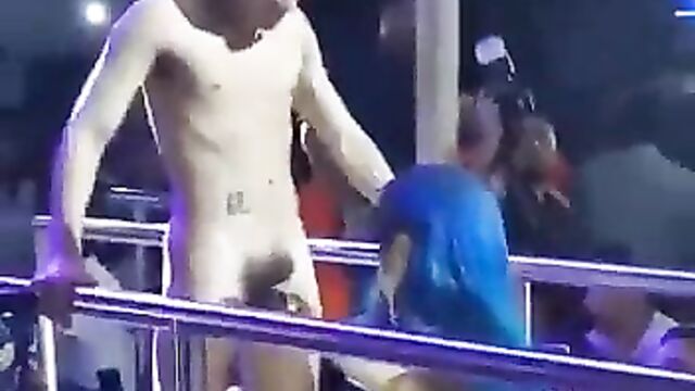 Stripper rejects dude with small penis - 5 image