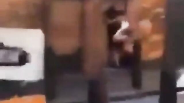 UK: Couple Caught Having Oral Sex On Liverpool Street - 1 image