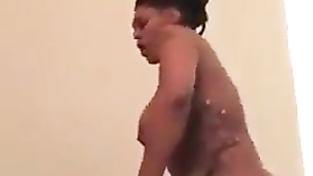 Crazy Mzansi couple homemade sextape uploaded on the internet for money - 4 image