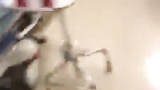 Angry wife caught fighting naked sidechick in the hospital - 4 image