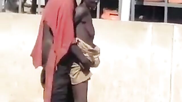 Mad Man Caught Having SEX With Mad Woman In Public - 5 image