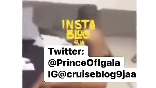 Wife caught sidechick naked in cheating husband’s office - 5 image