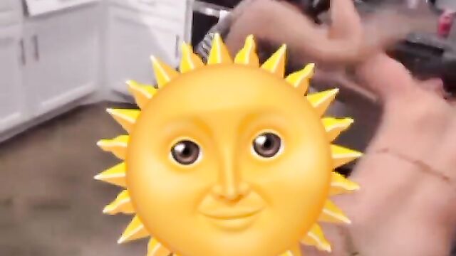 Boobs out as 2 strippers fight in public - 5 image