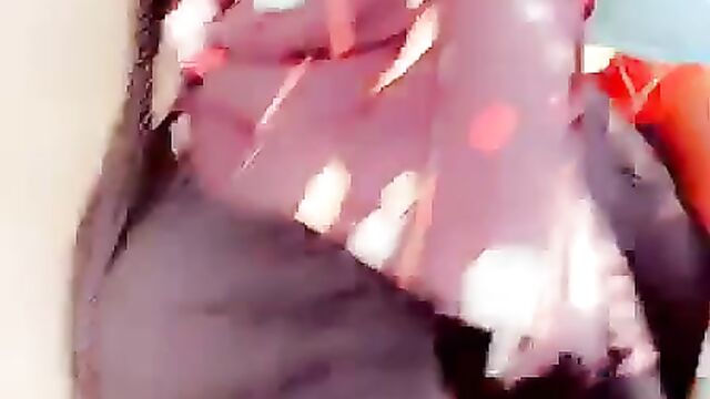 Breasts pop out as girls fight 2 vs 1 in public over a rich sugar daddy – Part 2 - 4 image