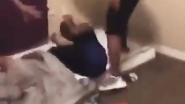 They used her naked ass to set him up! - 1 image