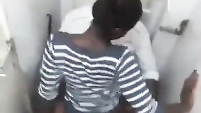 Ghanaian University Students Caught Having Sex In The Toilet