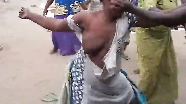 Breasts pop out as 2 African women fight in public over a man