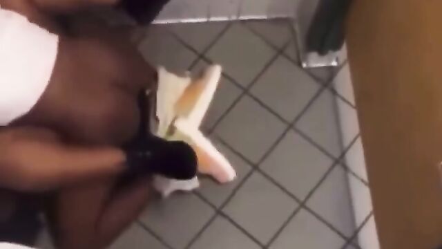 Two horny students caught having sex in school toilet