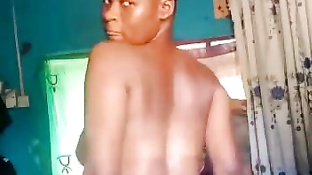 Leaked video of SHS student with big breasts dancing topless and shaking her big ass - 3 image