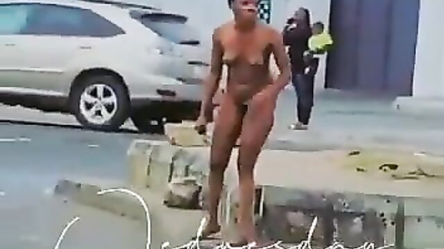 Lady strips naked and runs mad in public after boyfriend allegedly dumps her and marries her friend! - 1 image