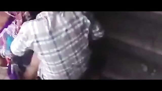 Sexy Indian couple caught having sex in public and recorded - 1 image