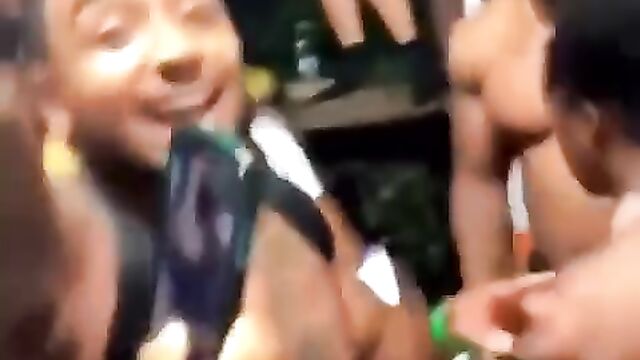 Ebony Girls fighting naked in public for money - 4 image