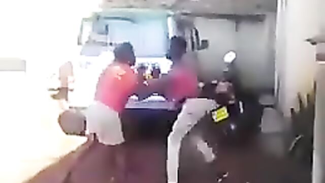 Angry Boyfriend fights naked man after he caught his girlfriend cheating