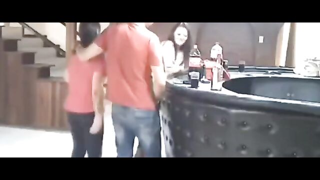 She caught him fucking her best friend at the hotel reception - 1 image